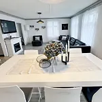 Apartment Nr6 4 Bedrooms *