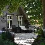 Nr6 4 Bedrooms Apartment *