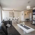 Nr6 4 Bedrooms Apartment