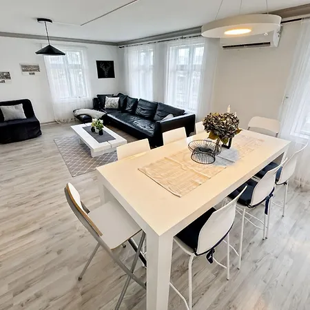 Apartamento Nr6 4 Bedrooms *