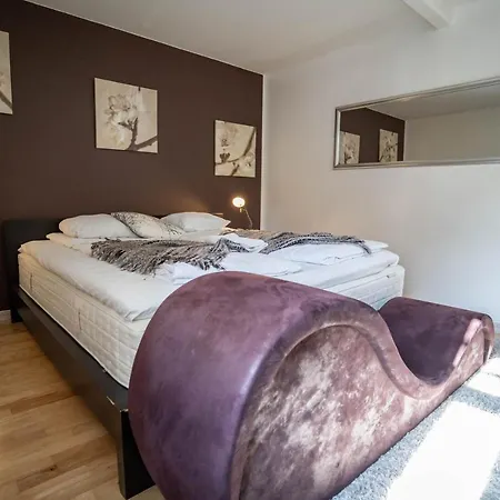 Nr6 4 Bedrooms * ستافانجر