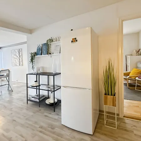 Nr6 4 Bedrooms Διαμέρισμα *