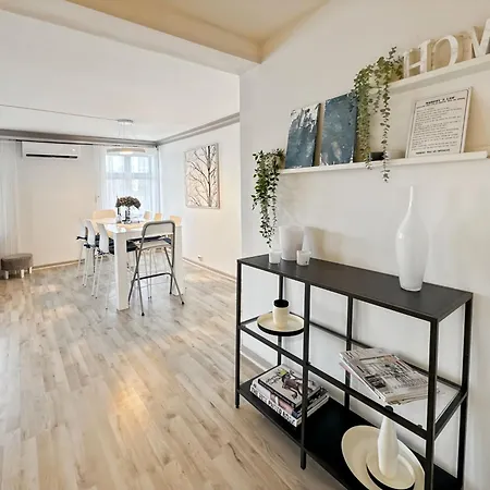 Nr6 4 Bedrooms * ستافانجر