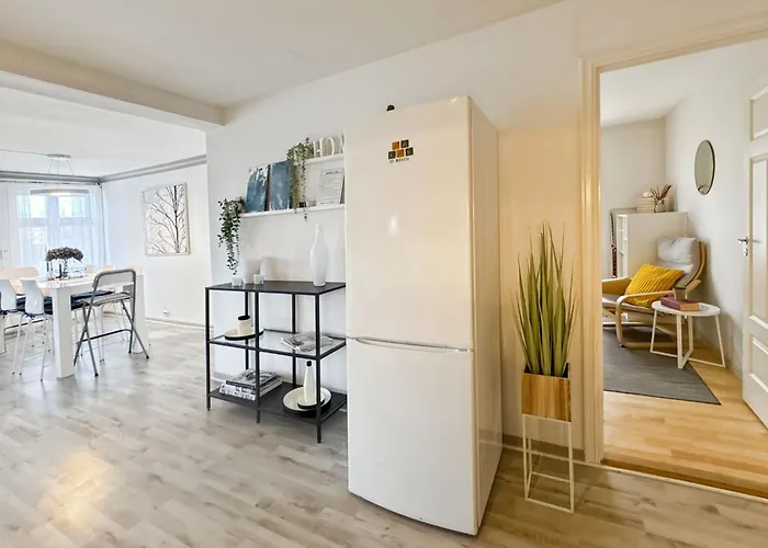 Nr6 4 Bedrooms Διαμέρισμα *