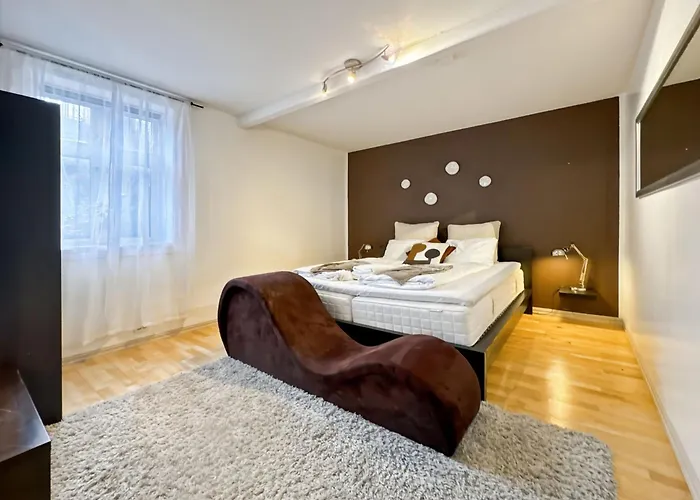 Διαμέρισμα Nr6 4 Bedrooms *