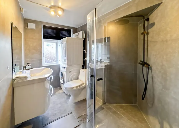 Διαμέρισμα Nr6 4 Bedrooms *