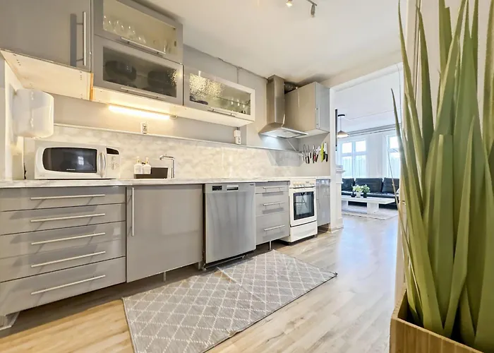 Nr6 4 Bedrooms Διαμέρισμα *