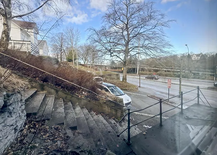 Διαμέρισμα Nr6 4 Bedrooms *