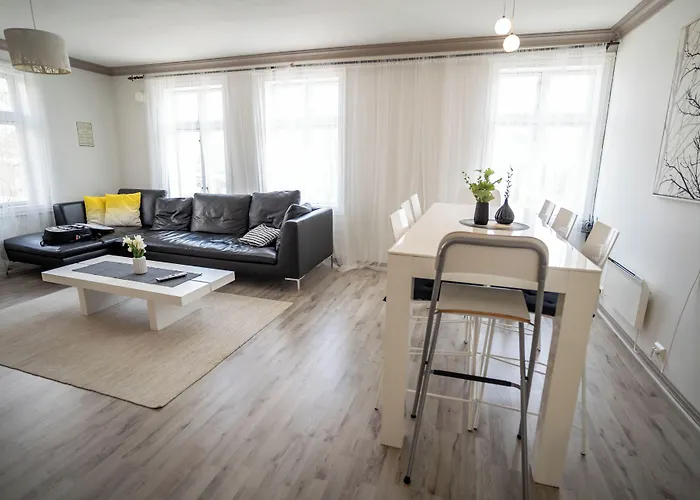 Nr6 4 Bedrooms Διαμέρισμα